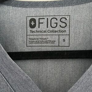 FIGS men’s scrub top Technical Collection